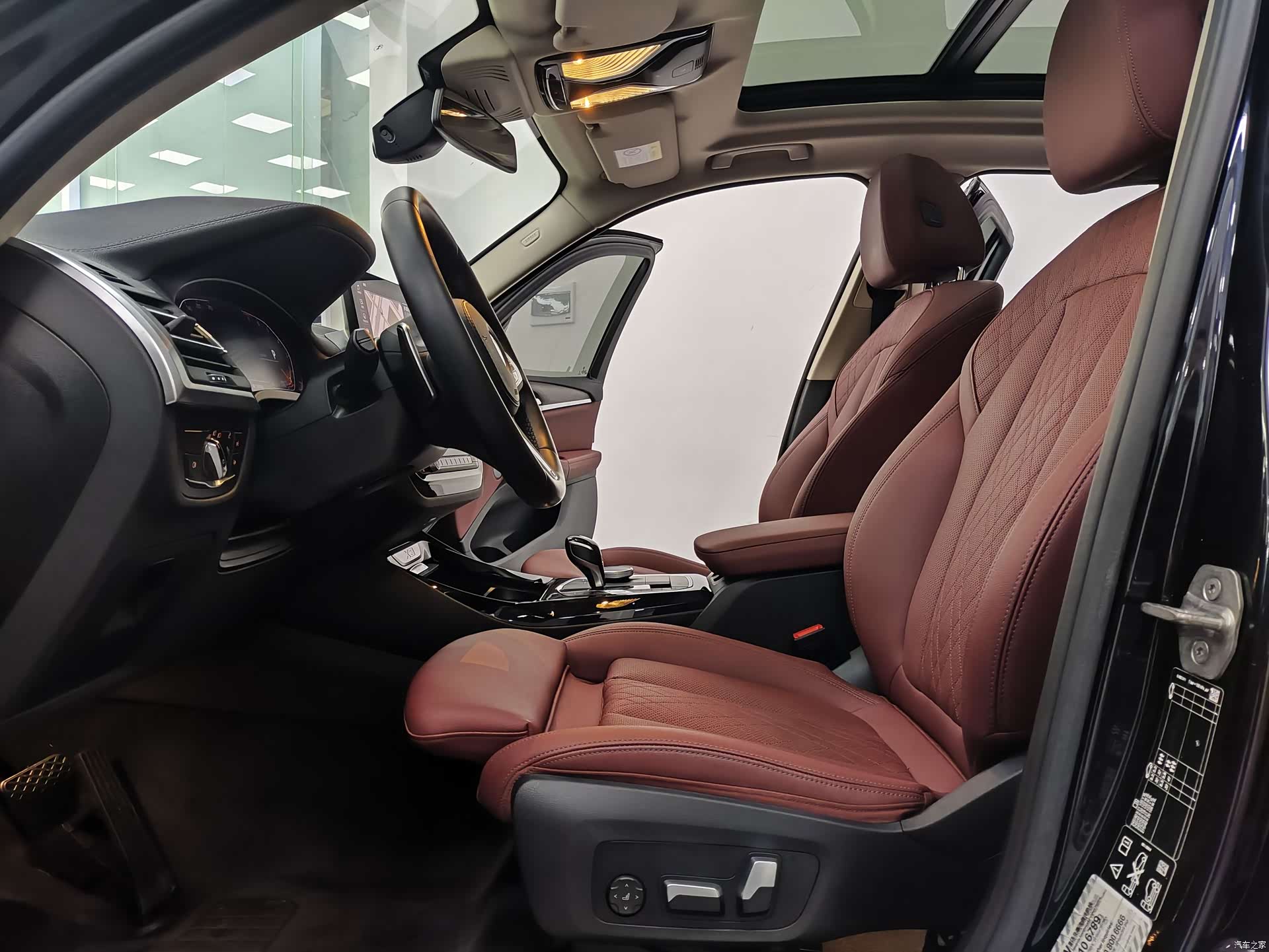 BMW X3, 2023 все фото