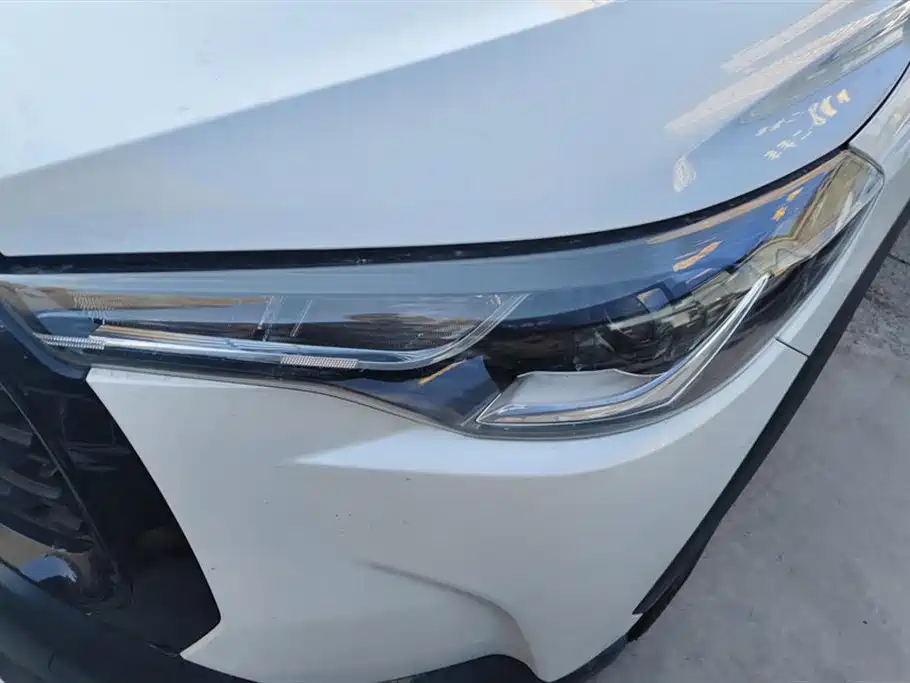 Toyota Corolla Sharp amplifier