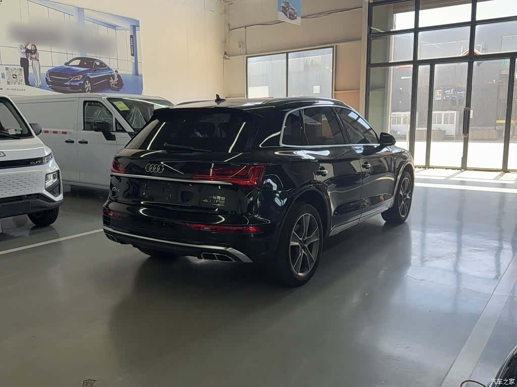 Audi Q5L, 2022 10