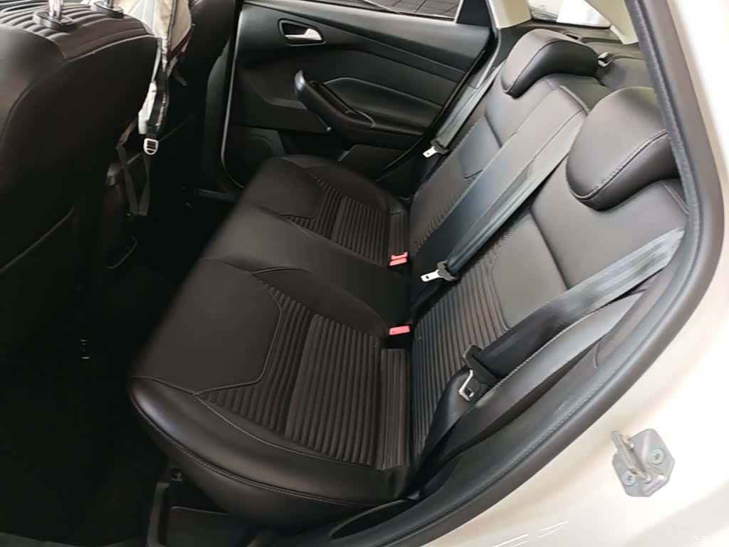 Ford Focus, 2018 17
