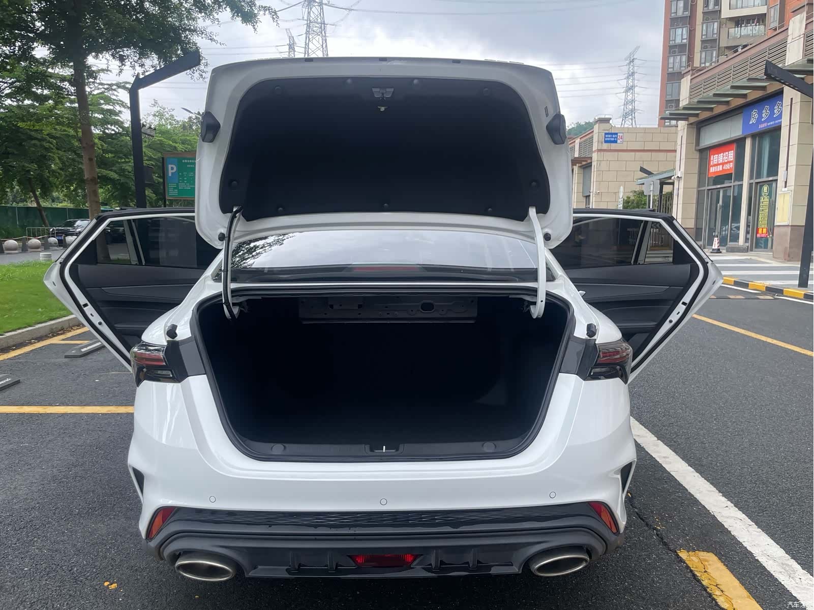 Geely Binray, 2025 14