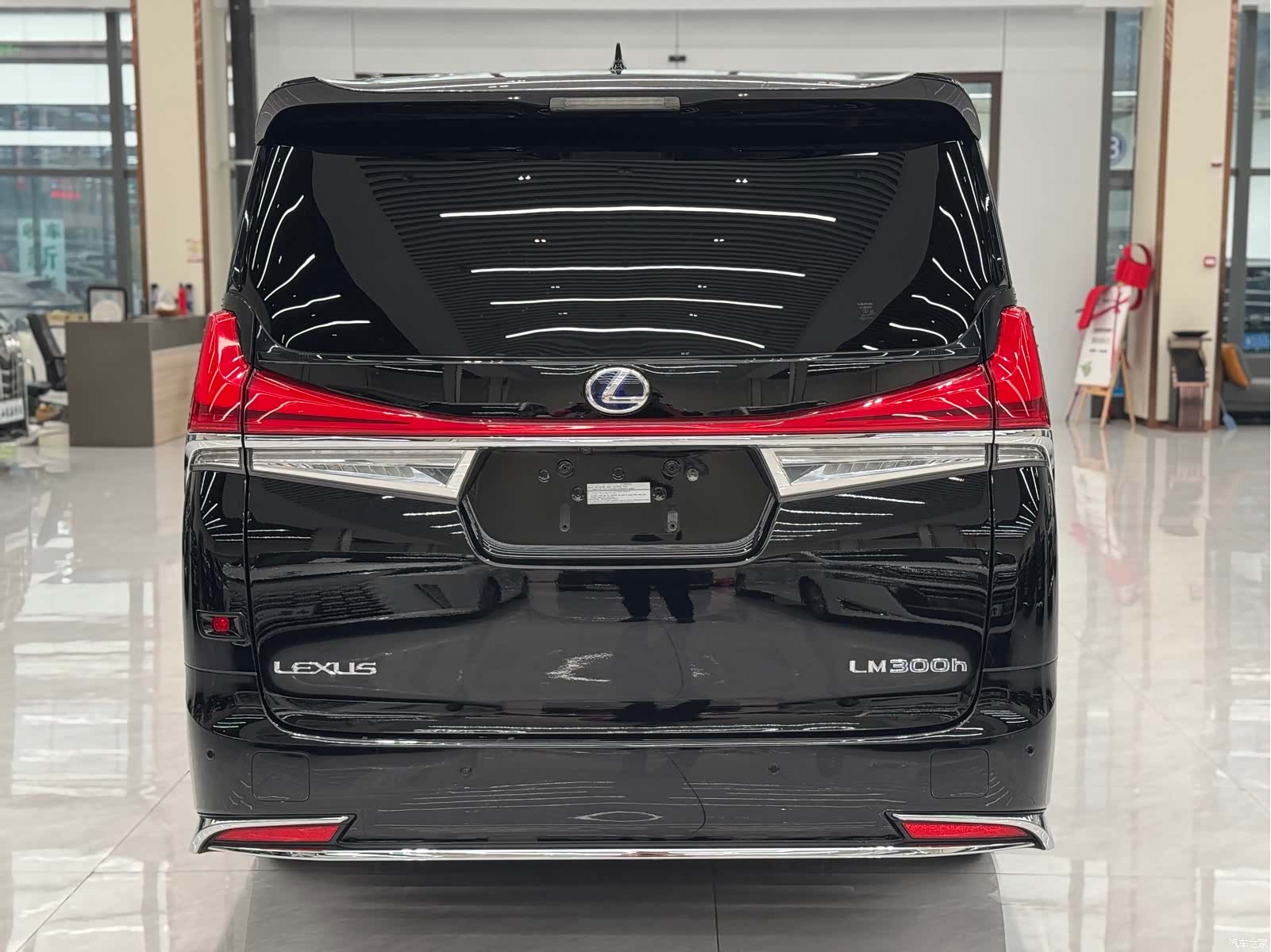 Lexus LM, 2021 11