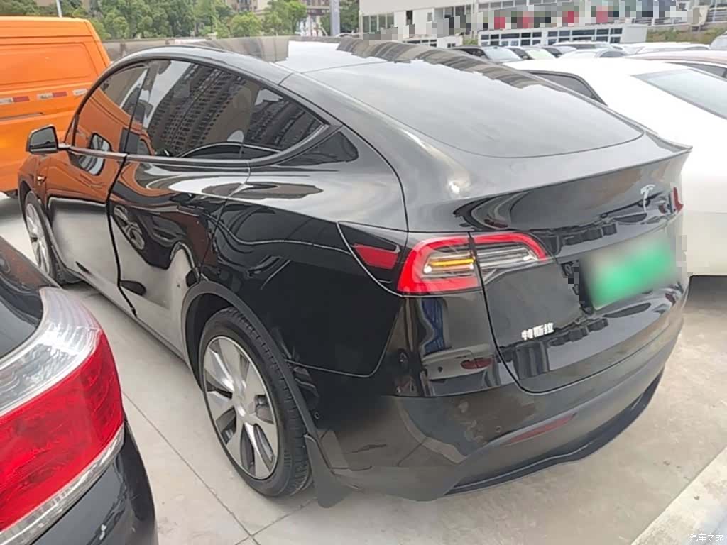 Tesla Model Y, 2023 все фото