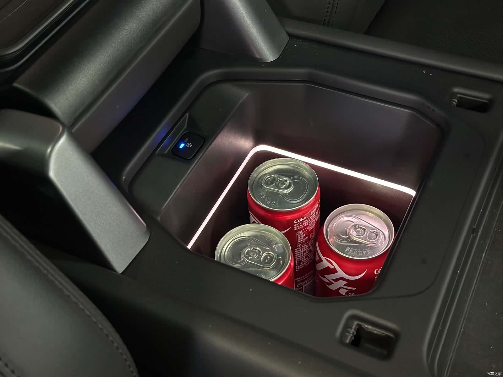 Land Rover Defender, 2023 15
