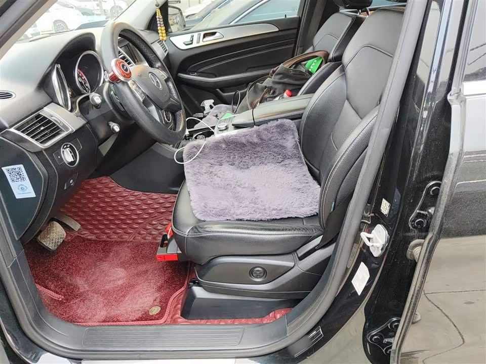 Mercedes-Benz M class