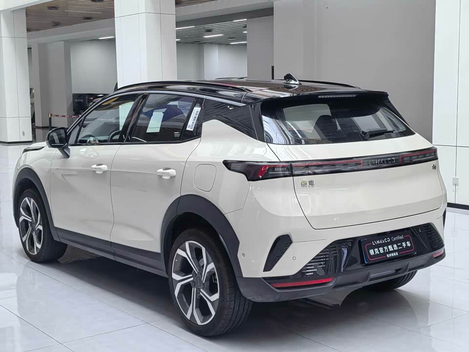 Lynk & Co 06 Lynk & Co 06