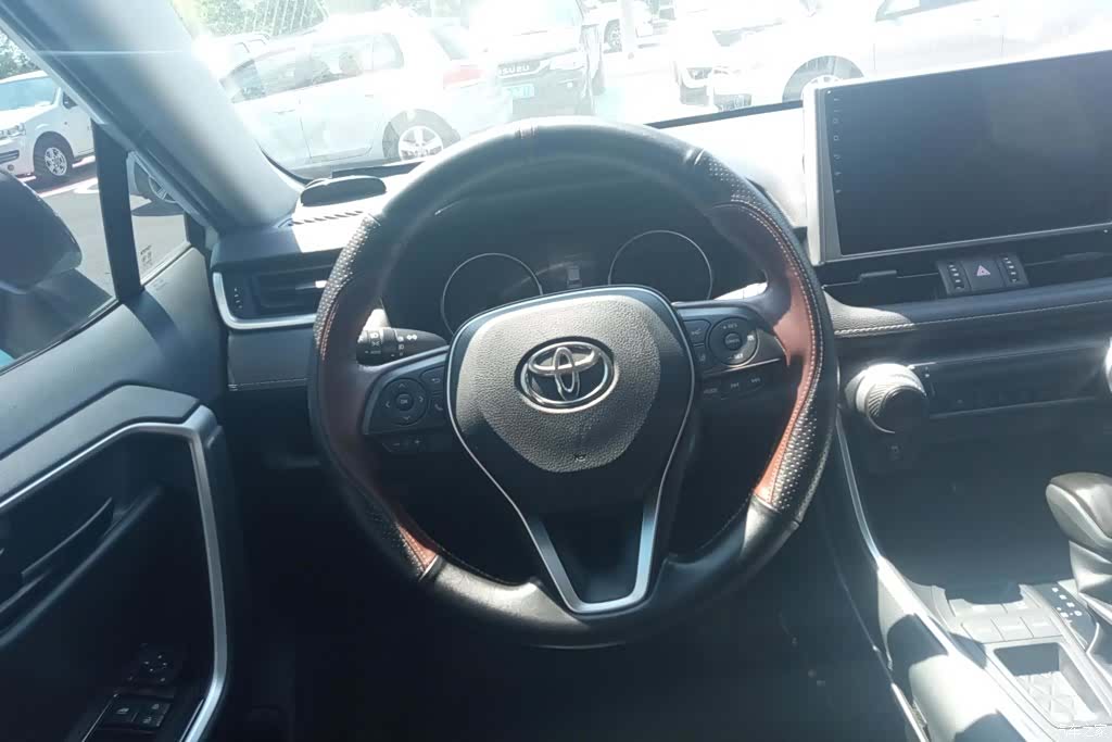 Toyota RAV4, 2020 15