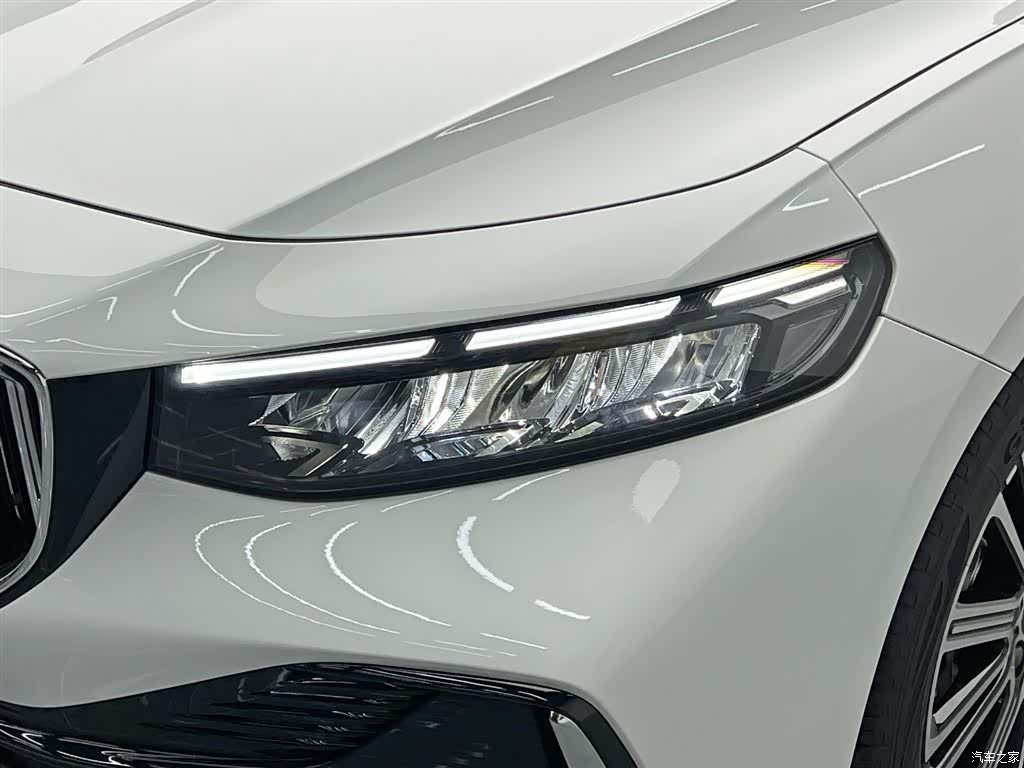 Geely Preface, 2026 10