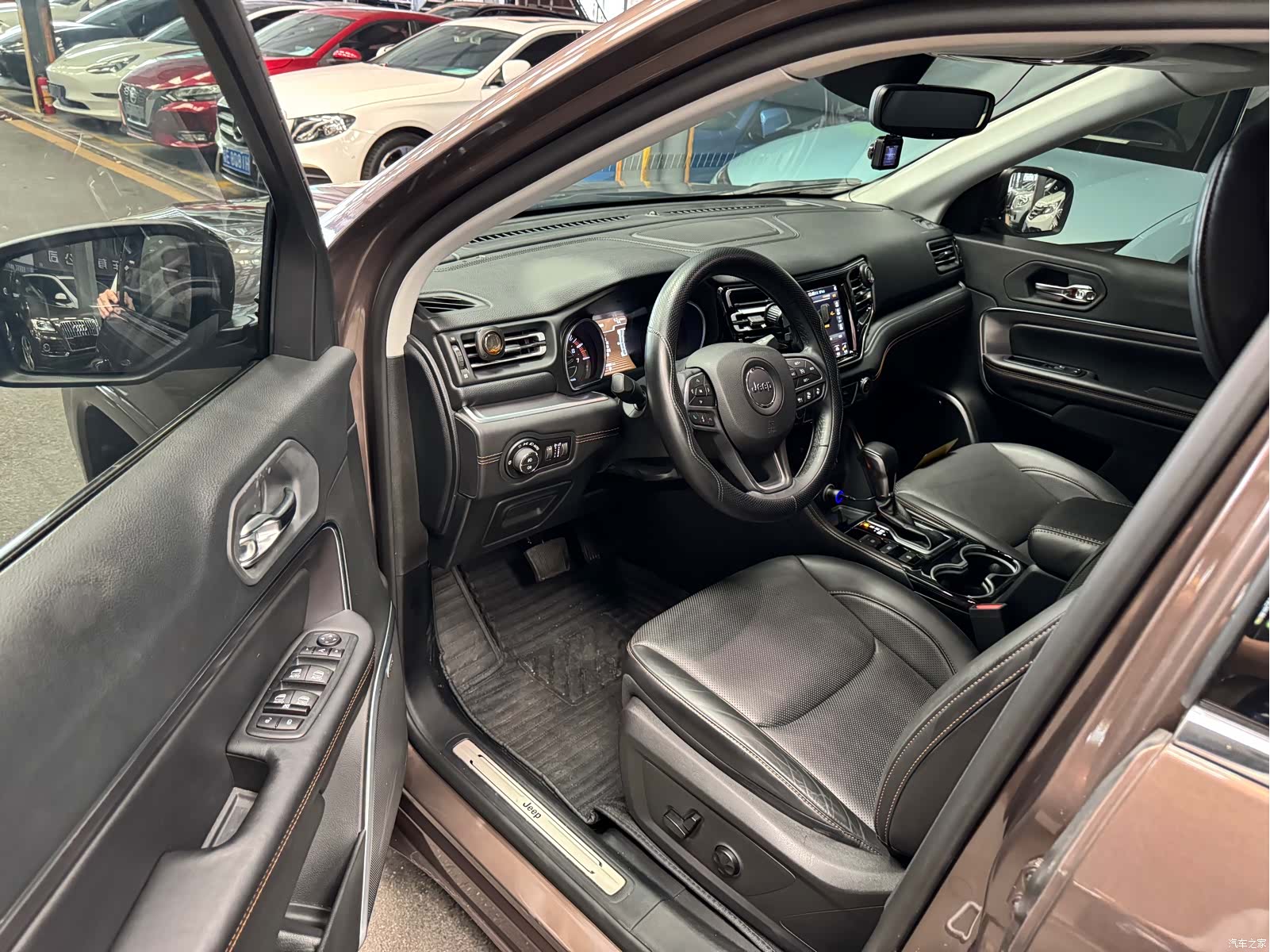 Jeep Grand Commander, 2019 8