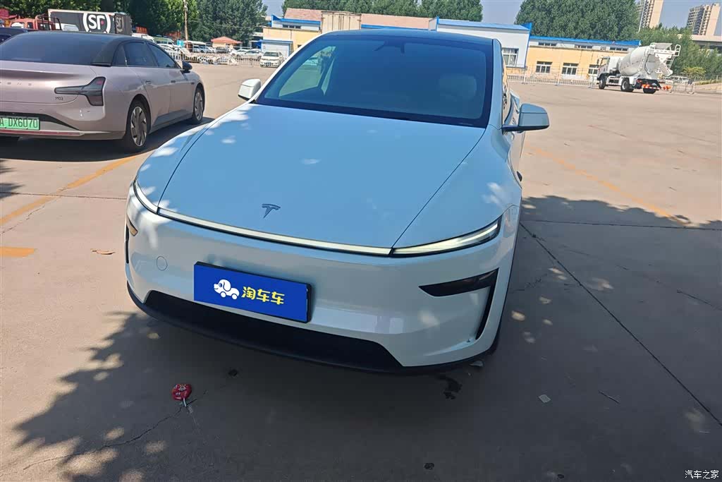 Tesla Model Y, 2025 2