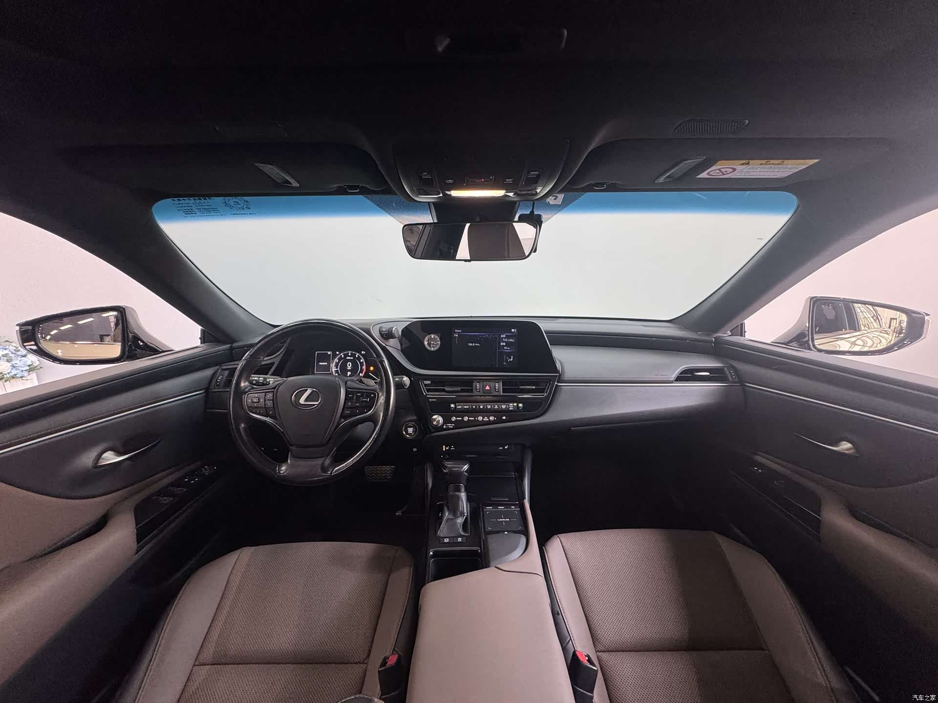 Lexus ES, 2022 11