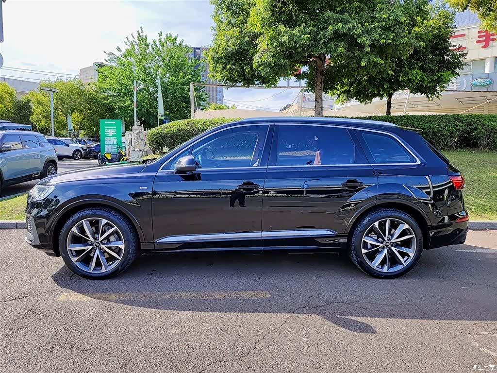 Audi Q7, 2024 3