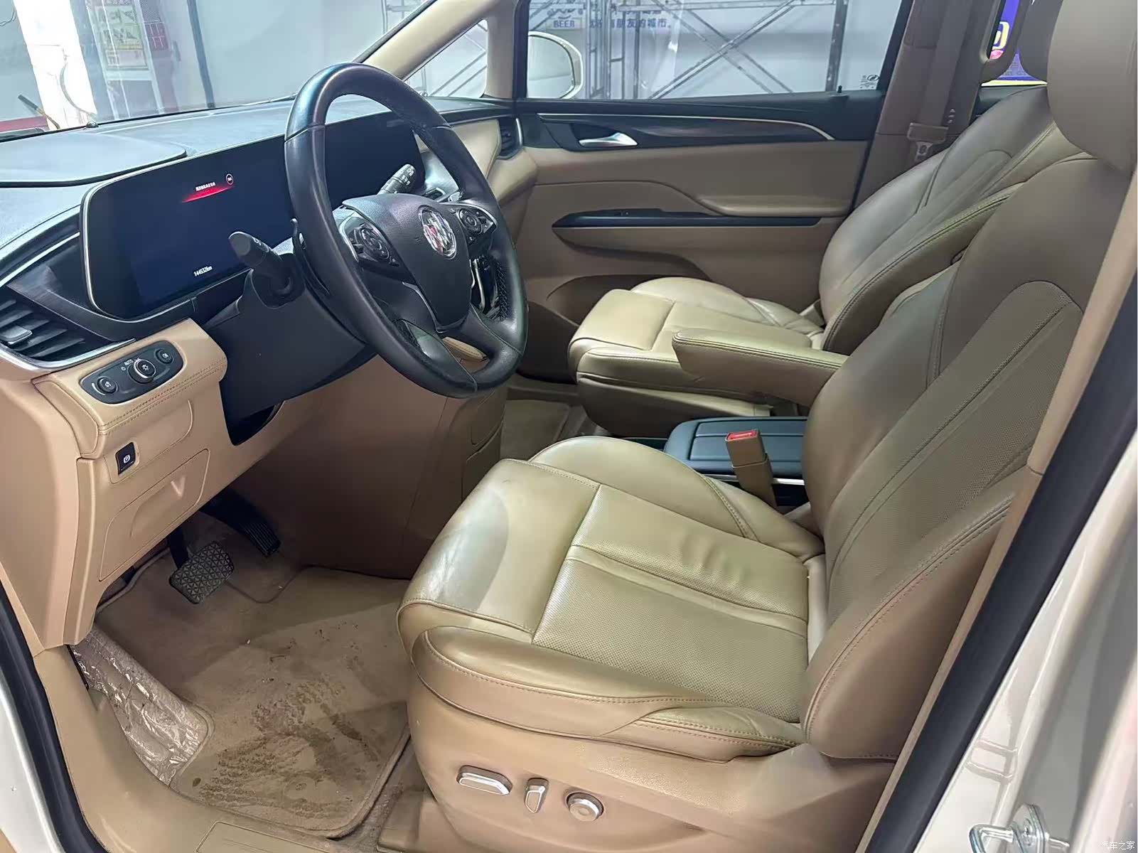Buick GL8, 2020 4
