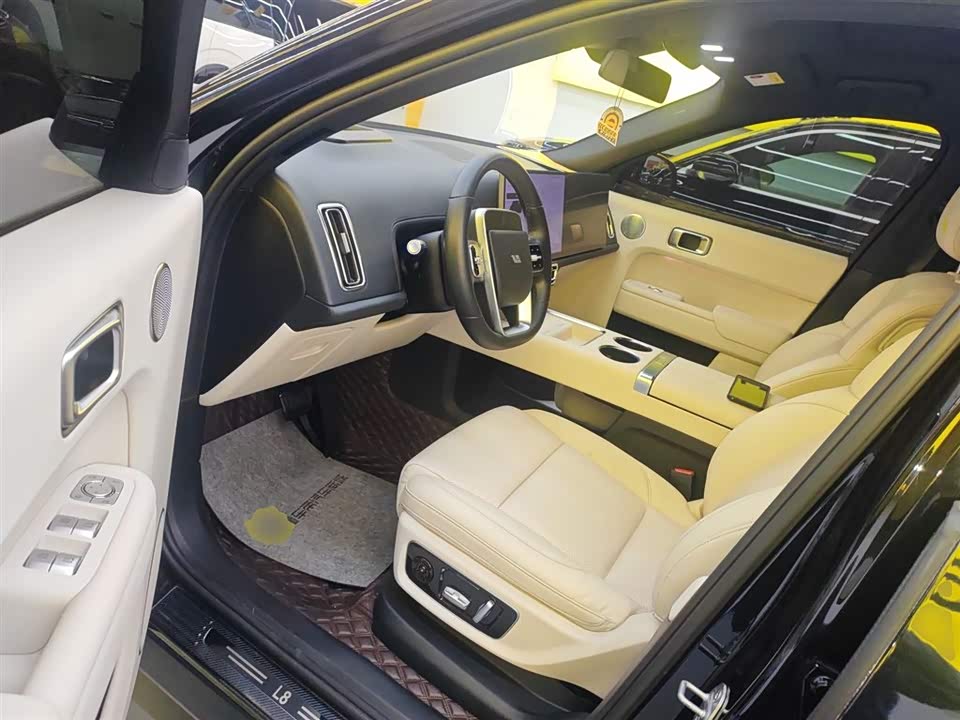 Li Auto Ideal L8