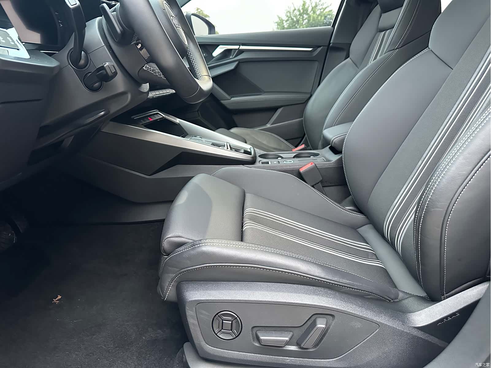 Audi A3, 2023 все фото