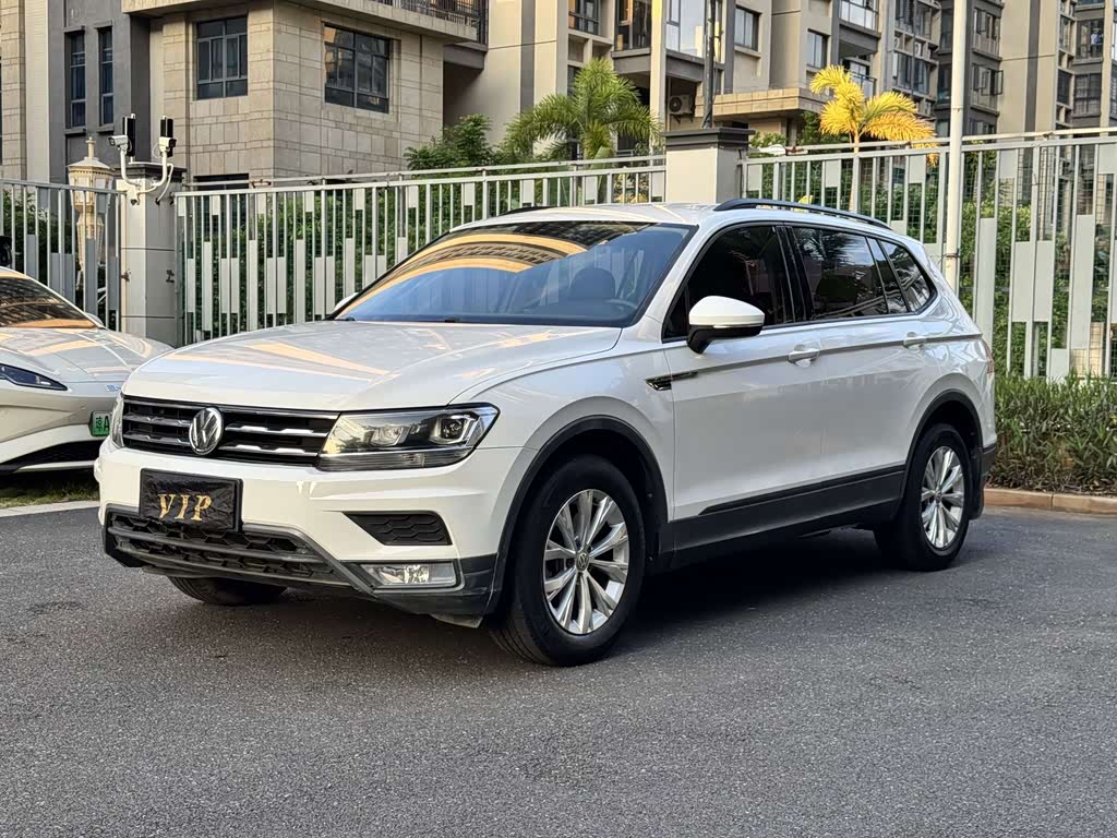 Volkswagen Tiguan L