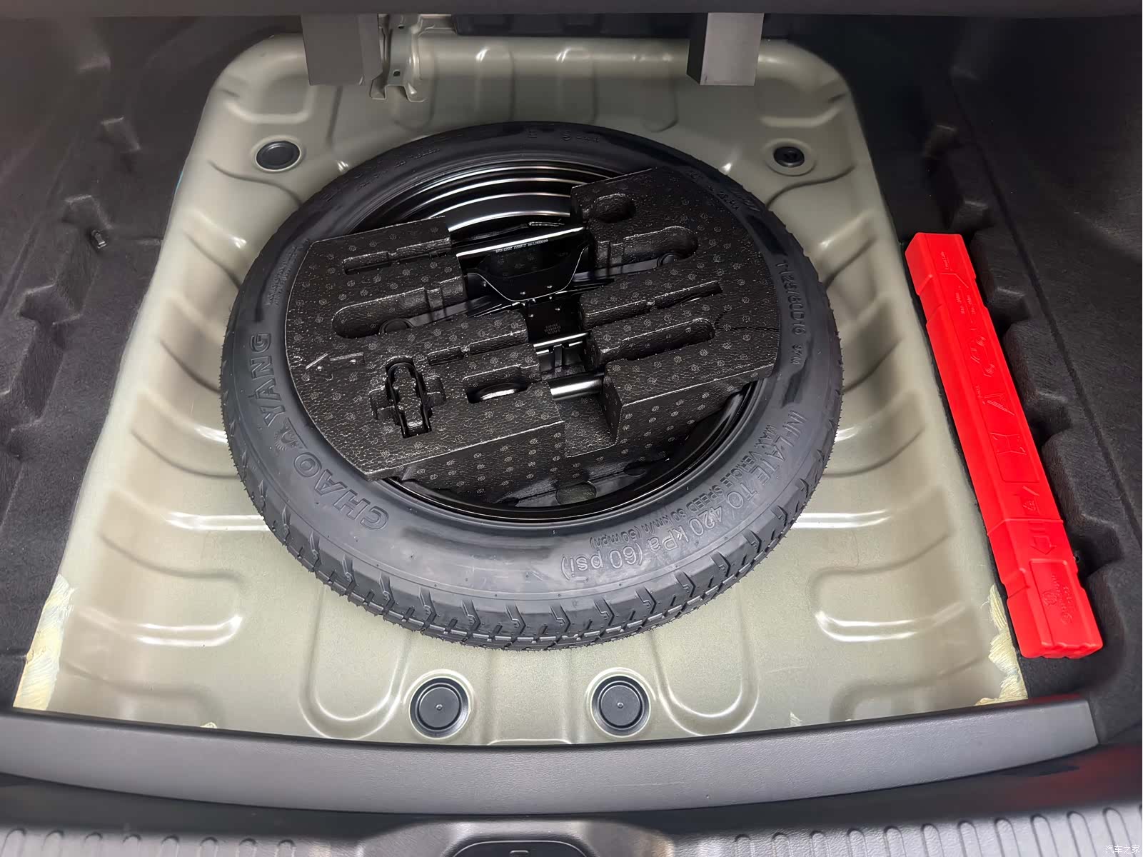 Geely Emgrand, 2025 25