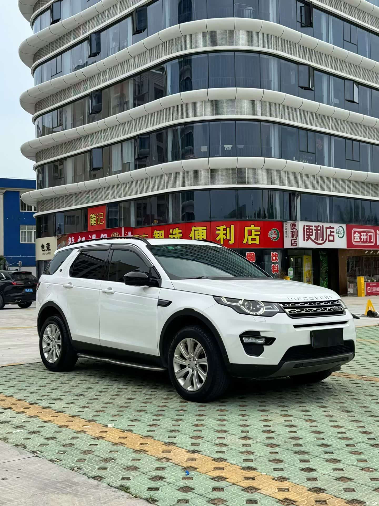 Land Rover Discovery, 2016 3
