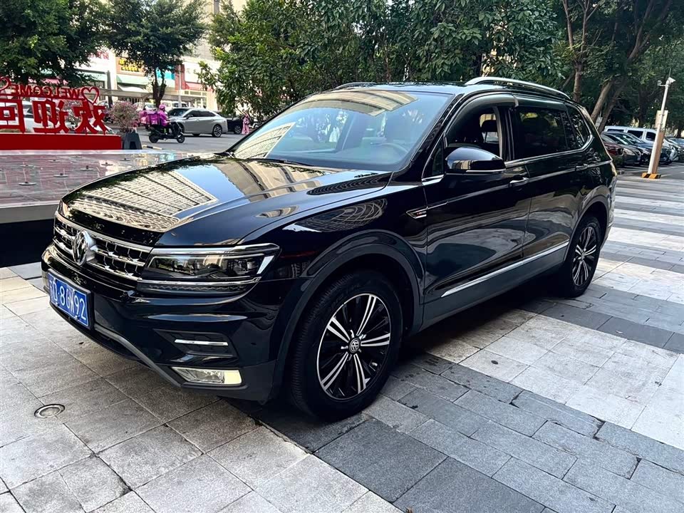 Volkswagen Tiguan L