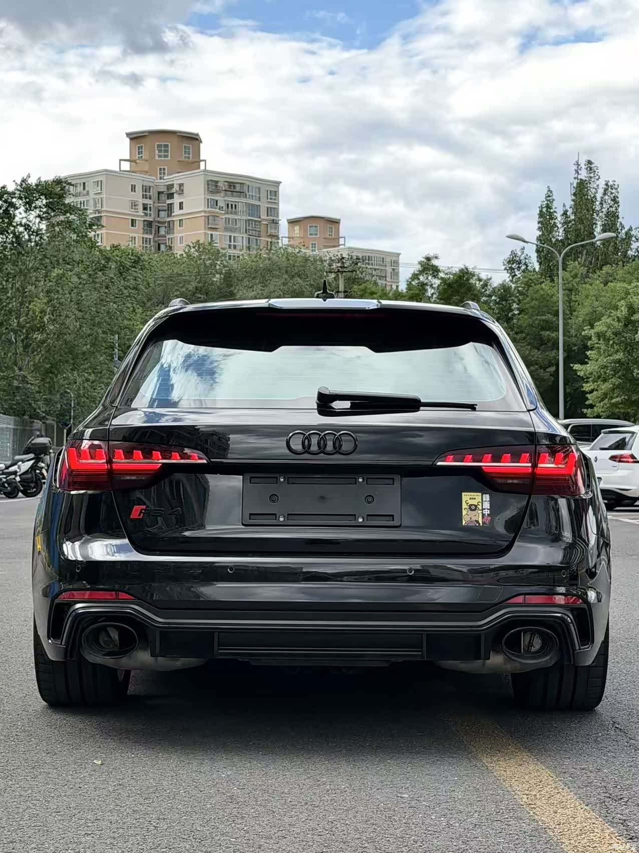 Audi RS4, 2023 4
