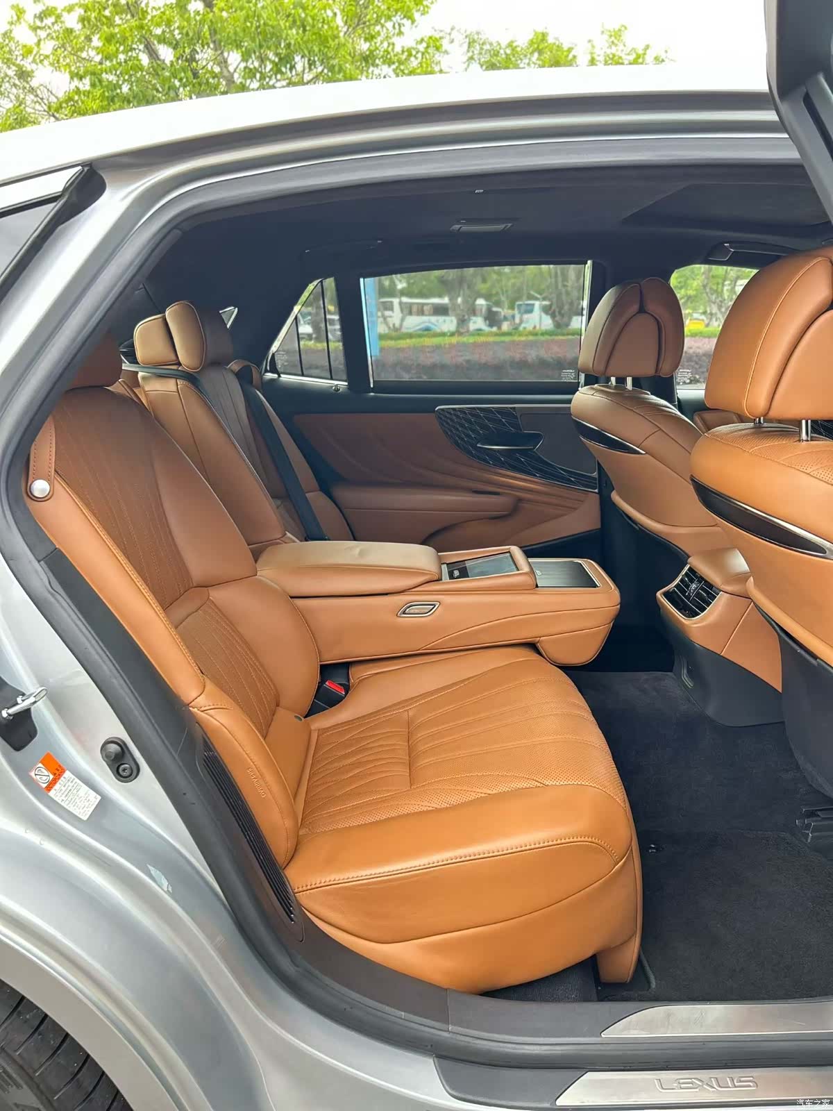 Lexus LS, 2021 8