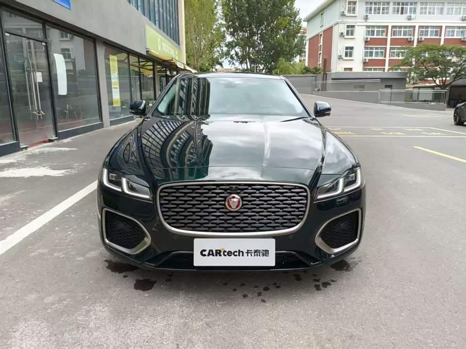 Jaguar XFL