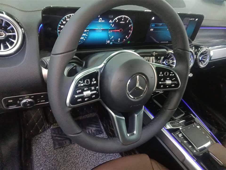 Mercedes-Benz GLB