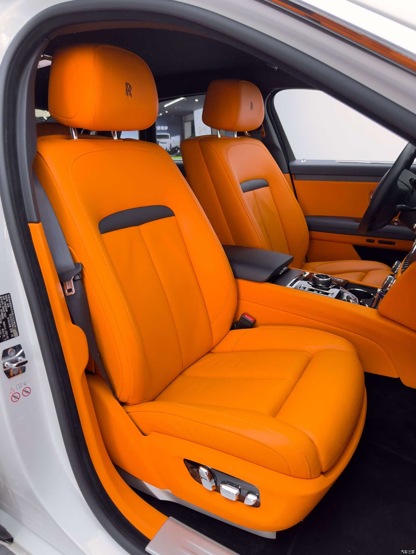 Rolls-Royce Ghost, 2021 13