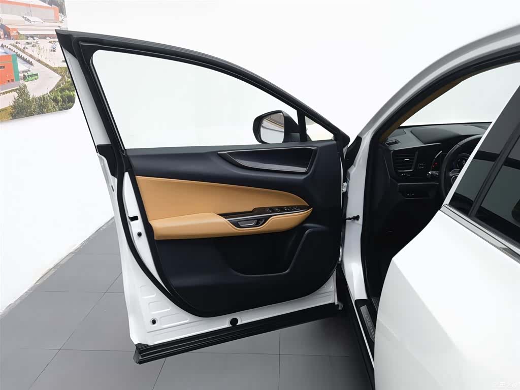 Lexus NX, 2022 8