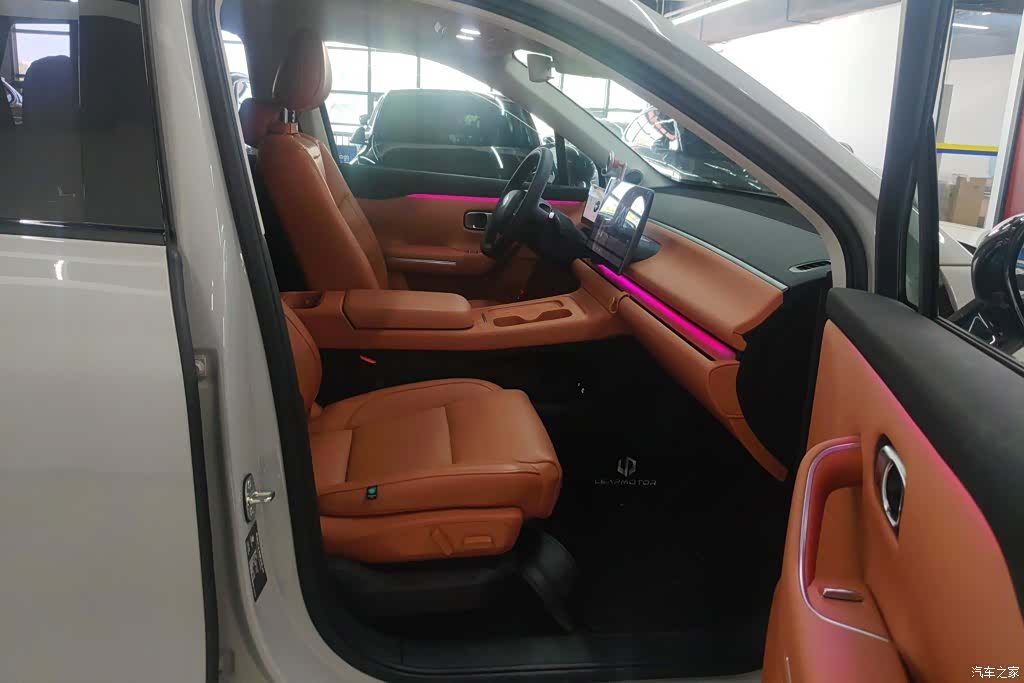 Leapmotor C10, 2024 8