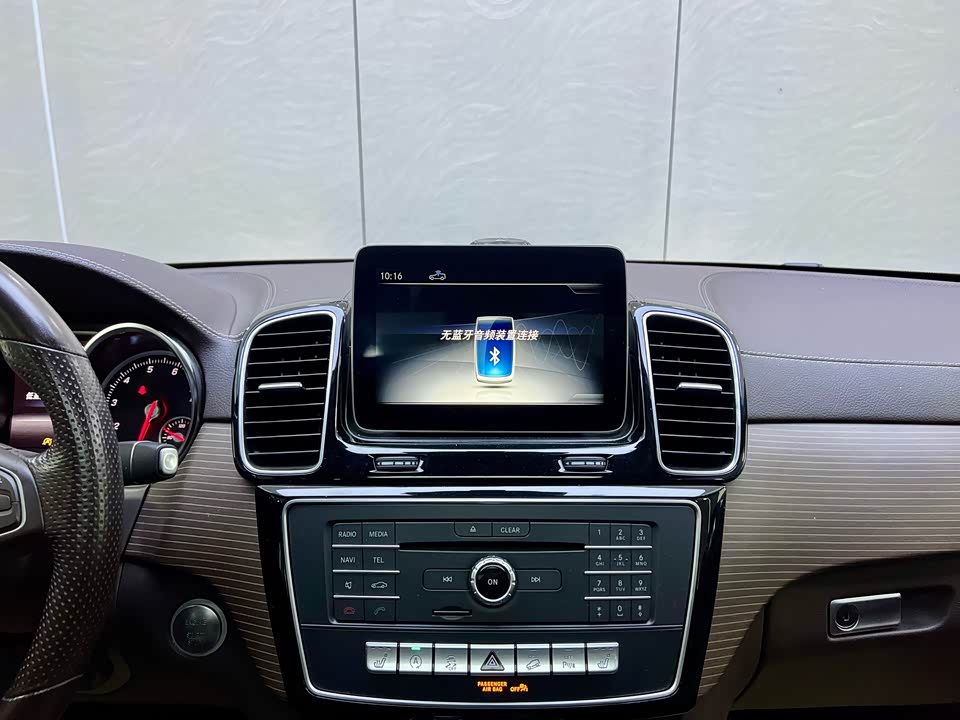 Mercedes-Benz GLE Mercedes-Benz GLE