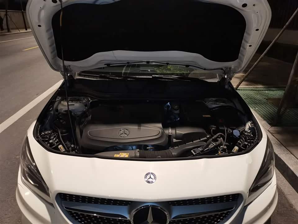 Mercedes-Benz CLA