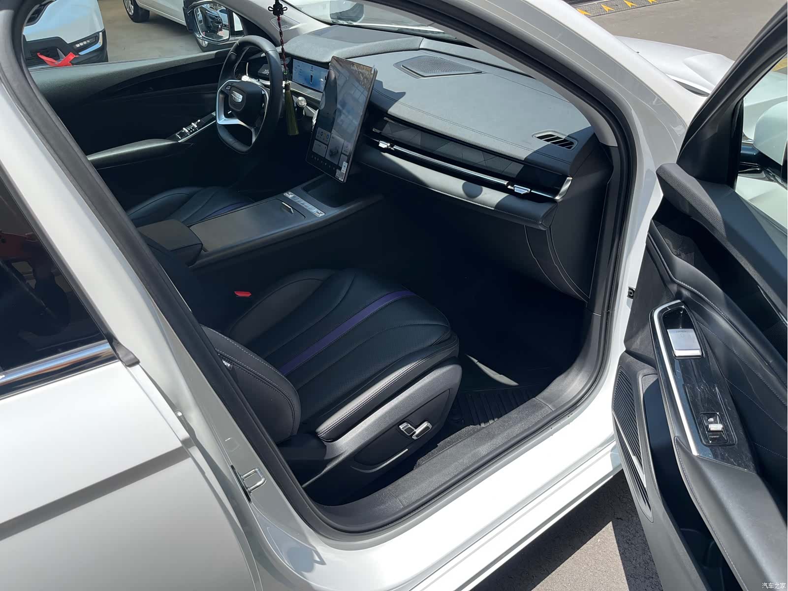 Geely Preface, 2024 16
