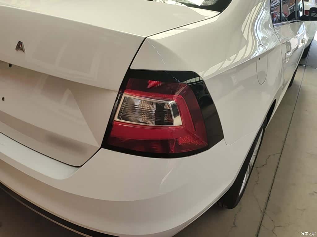 Skoda Rapid, 2019 8