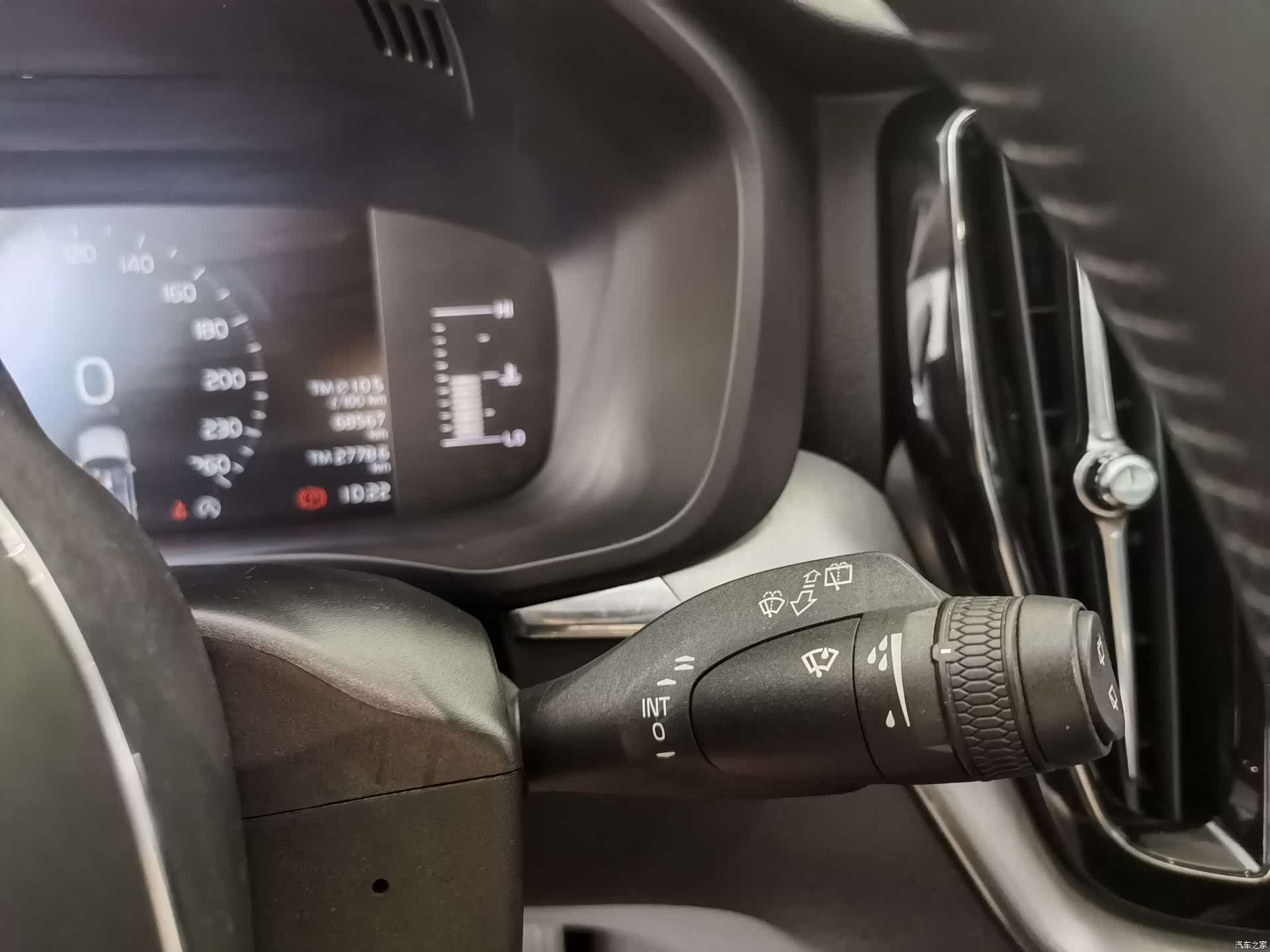 Volvo XC60, 2018 9