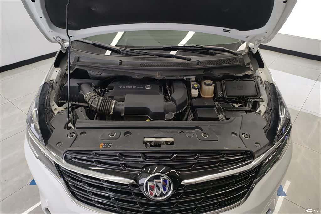 Buick GL8, 2022 10