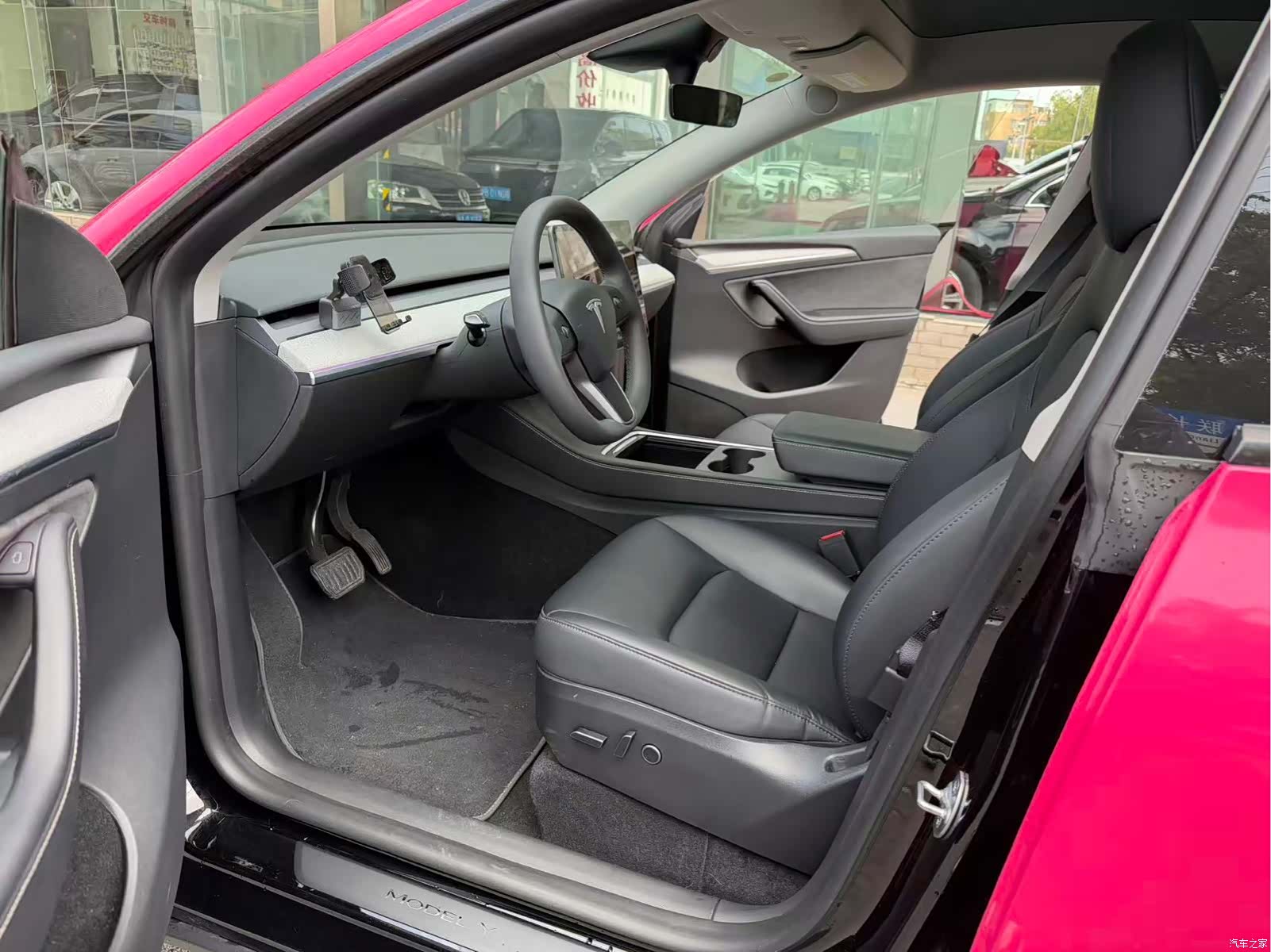 Tesla Model Y, 2024 11