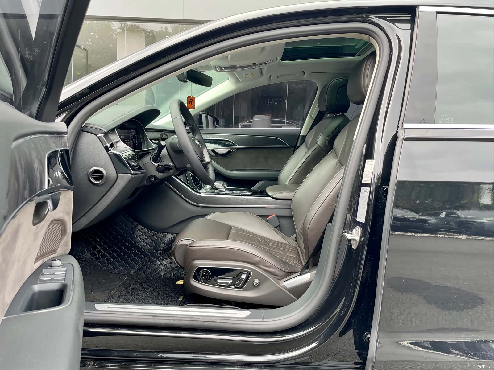 Audi A8L, 2020 4