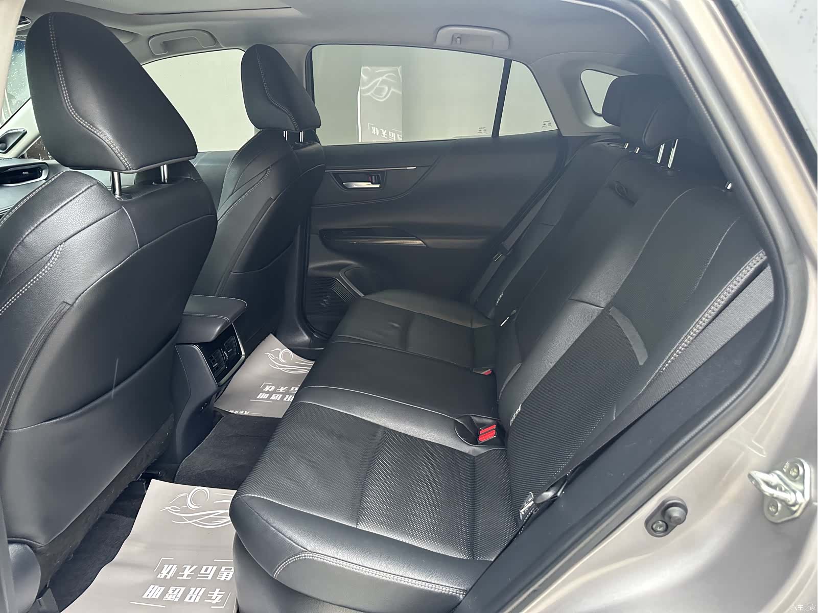 Toyota Venza, 2023 8