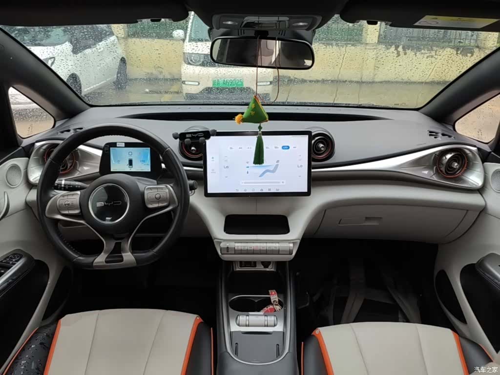 BYD Dolphin, 2022 6