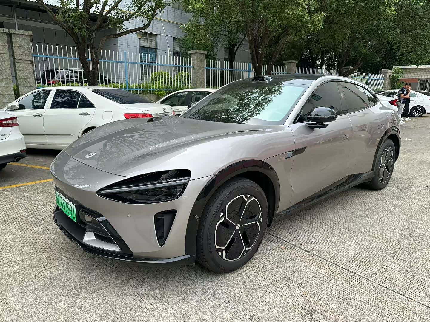 Xiaomi YU7, 2025 1