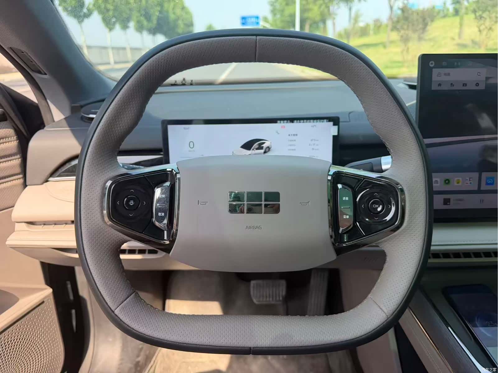 Geely 8, 2025 7