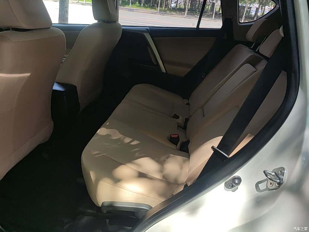Toyota RAV4, 2017 17