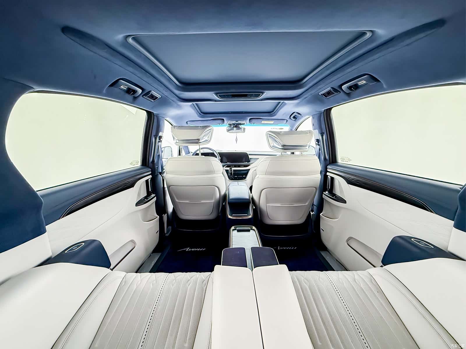 Buick GL8, 2022 11