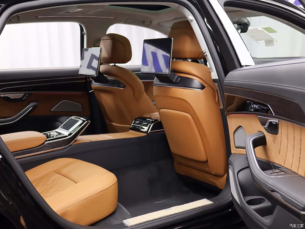 Audi A8L, 2026 25