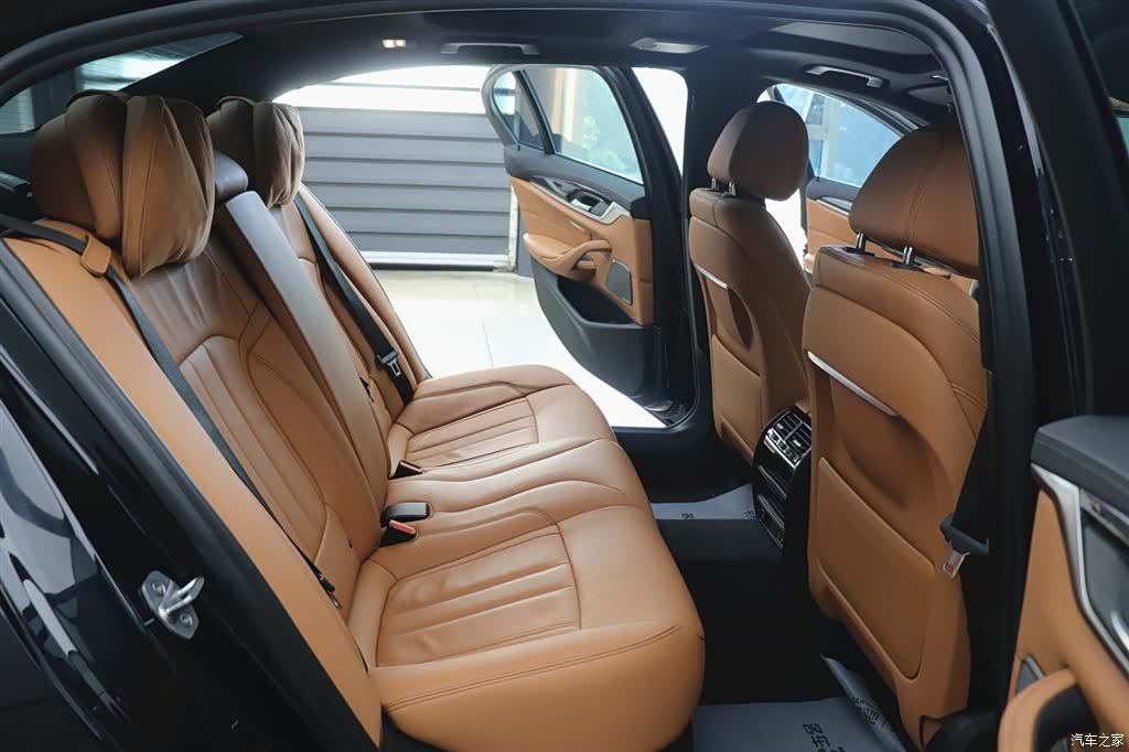 BMW 5 Series, 2019 23