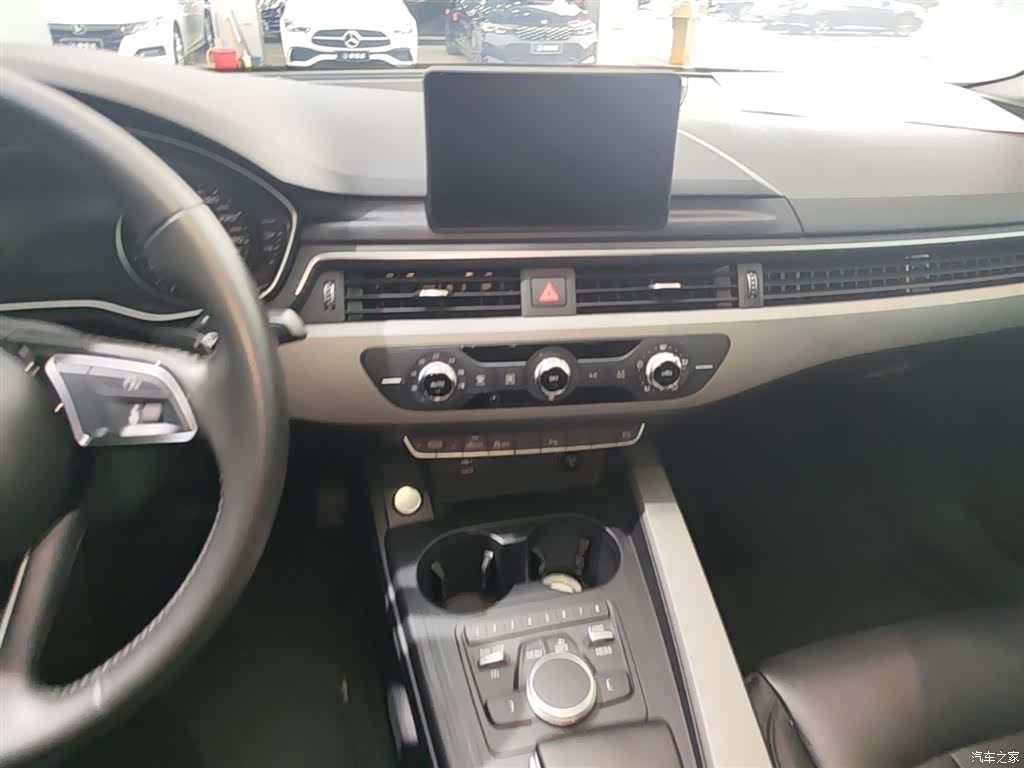 Audi A4L, 2019 8