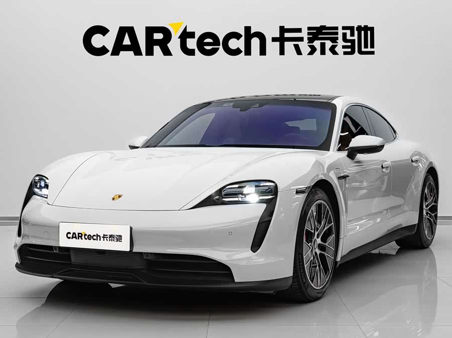 Porsche Taycan 2021, фото 1