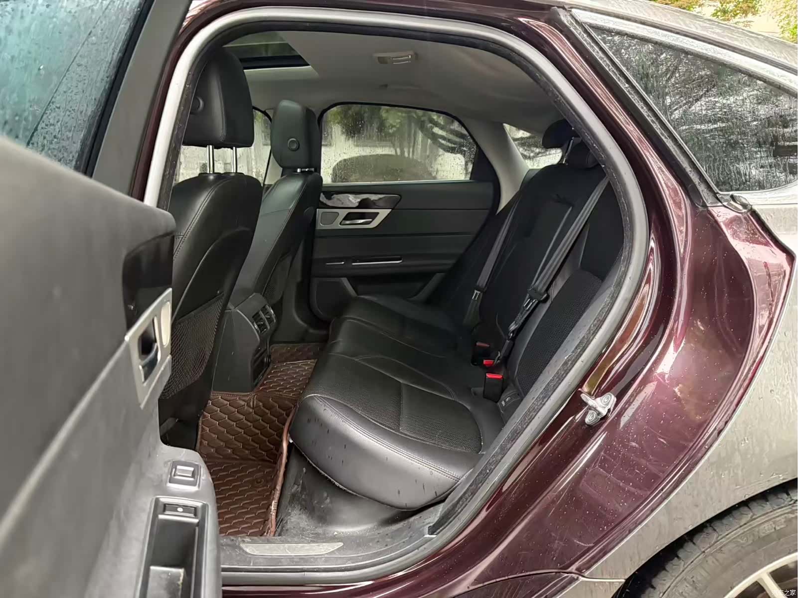 Jaguar XF, 2016 27