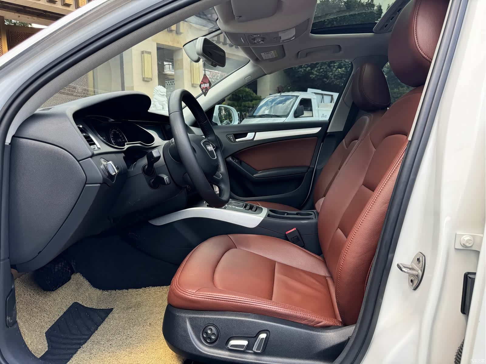 Audi A4L, 2016 4